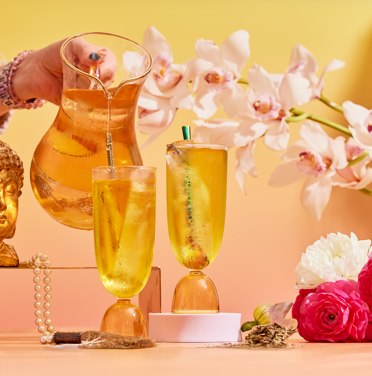 シュウゾウさんのドリンクtea Cream Soda White Tea: Ceremonial Soda Tea | Magic Hour
