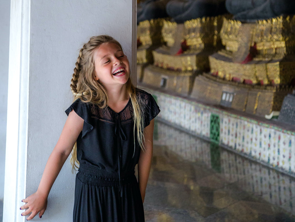 Zhena Shares The Best Friend Box with Her Children - Magic Hour