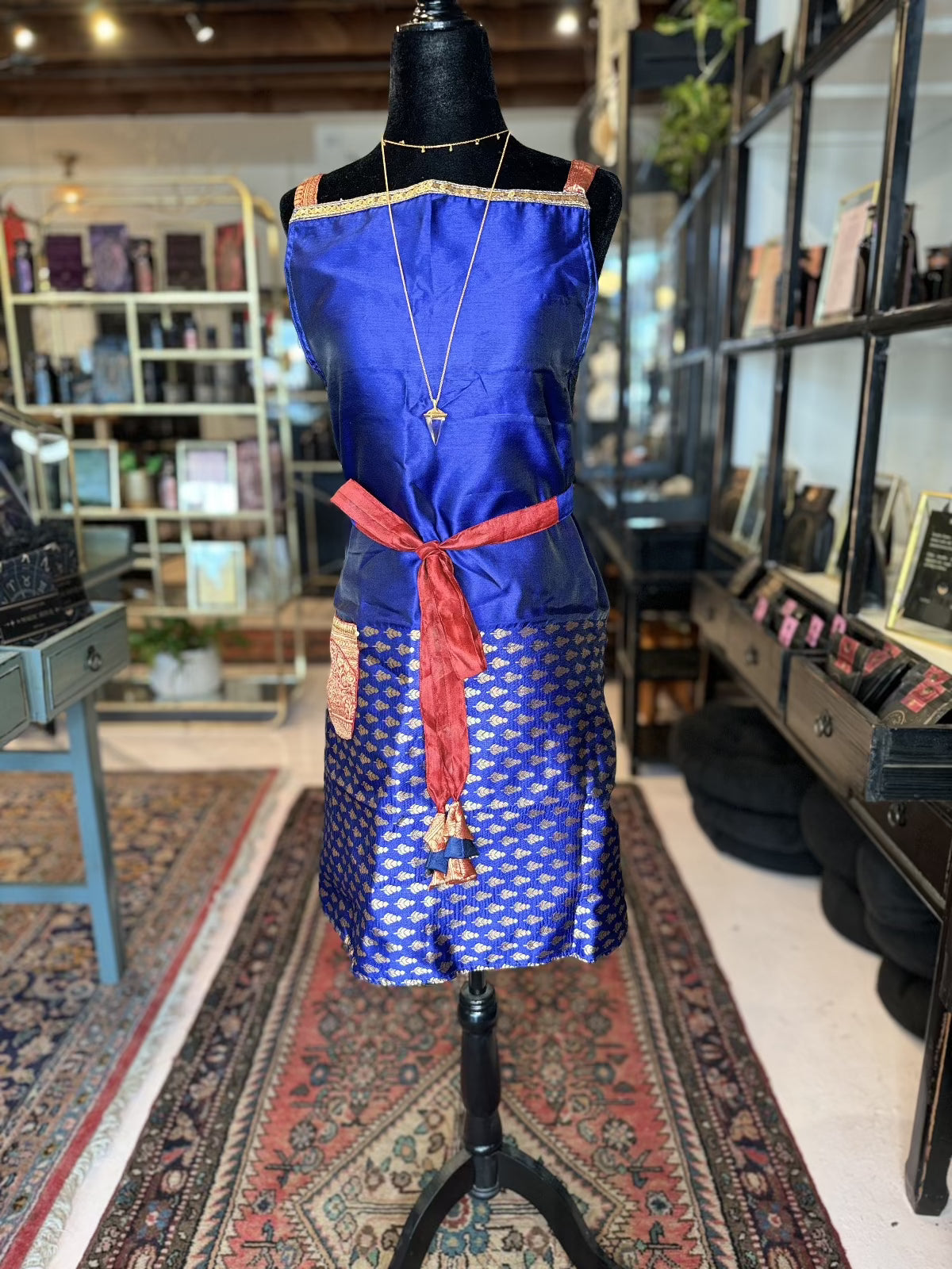 Cool &amp; Casual Handmade Sari Aprons