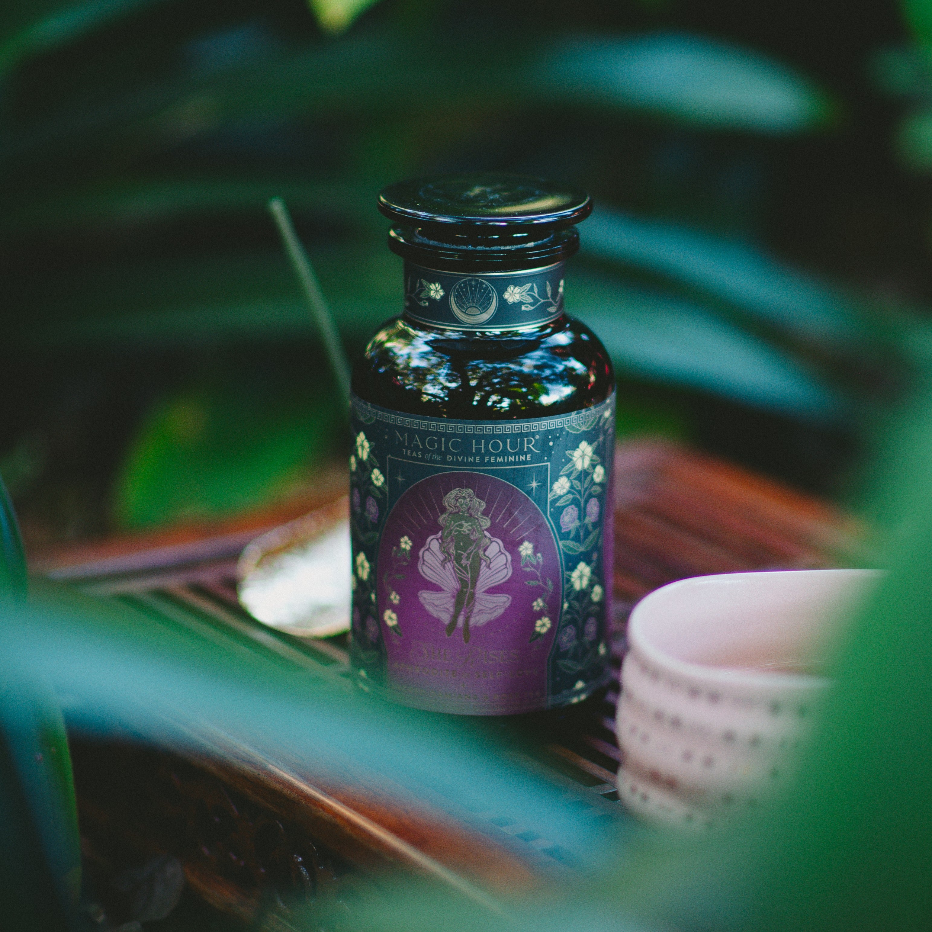 Aphrodite's Alchemy - Damiana & Rose White Tea – Magic Hour