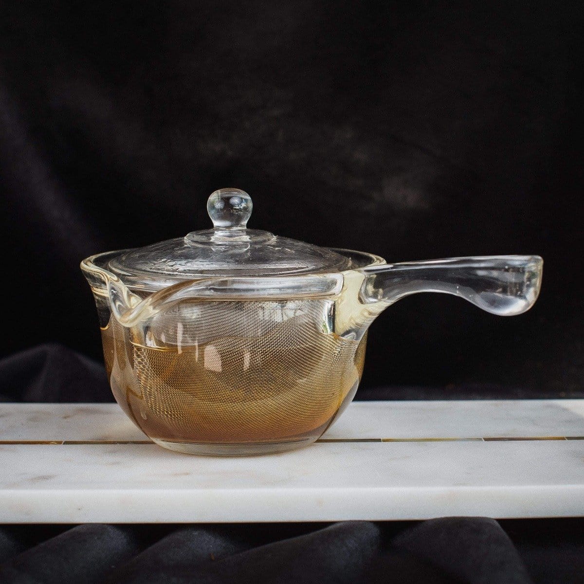 Tea-in-Hand: The Perfect Steep Side-pour Ceremonial Teapot