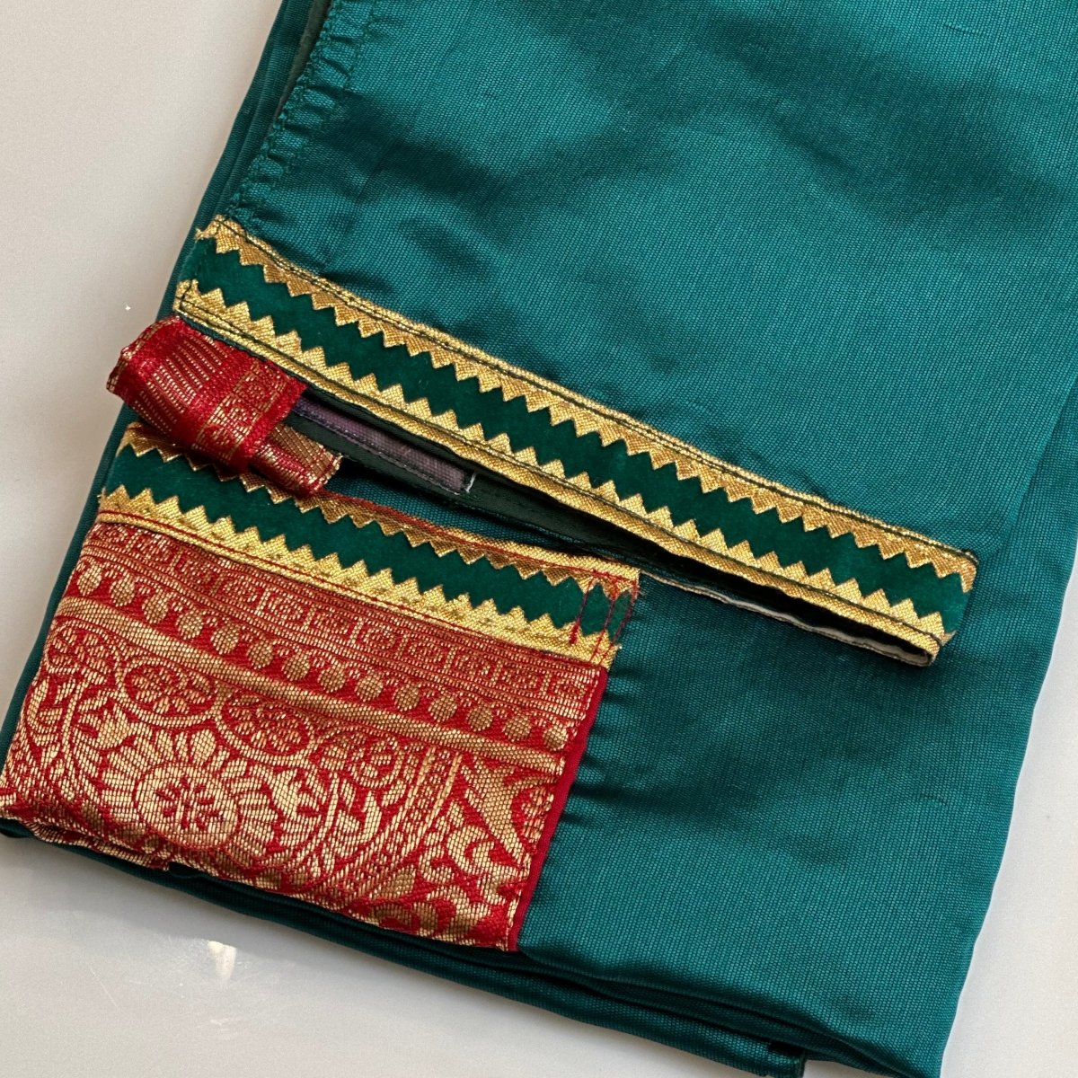 Cool &amp; Casual Handmade Sari Aprons-Dark Teal with Sienna Trim 