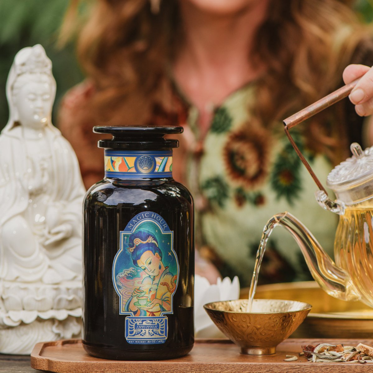 Nuwa Goddess of Creation Tea for Intuition: Dragon Yuzu Oolong-Violet Glass Apothecary Jar (65-75 Cups)-Magic Hour